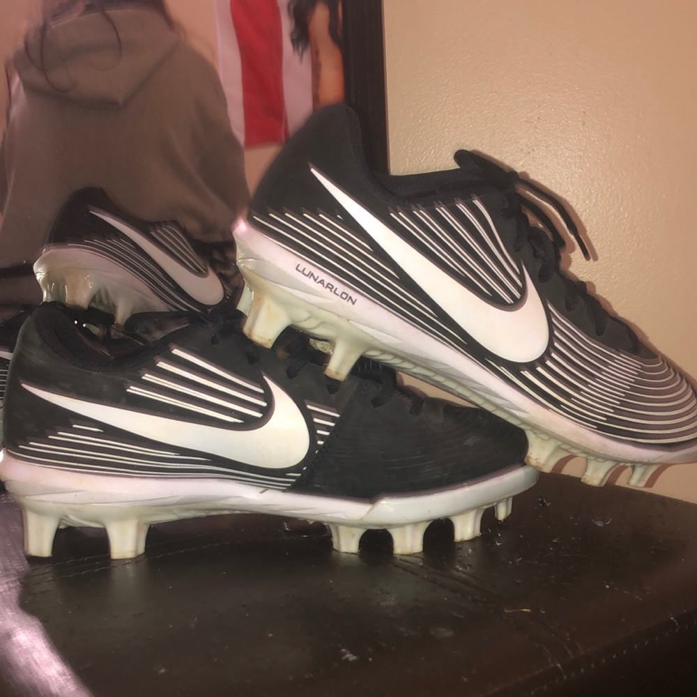 Softball cleats